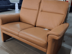 Canapea maro cognac design clasic și durabil