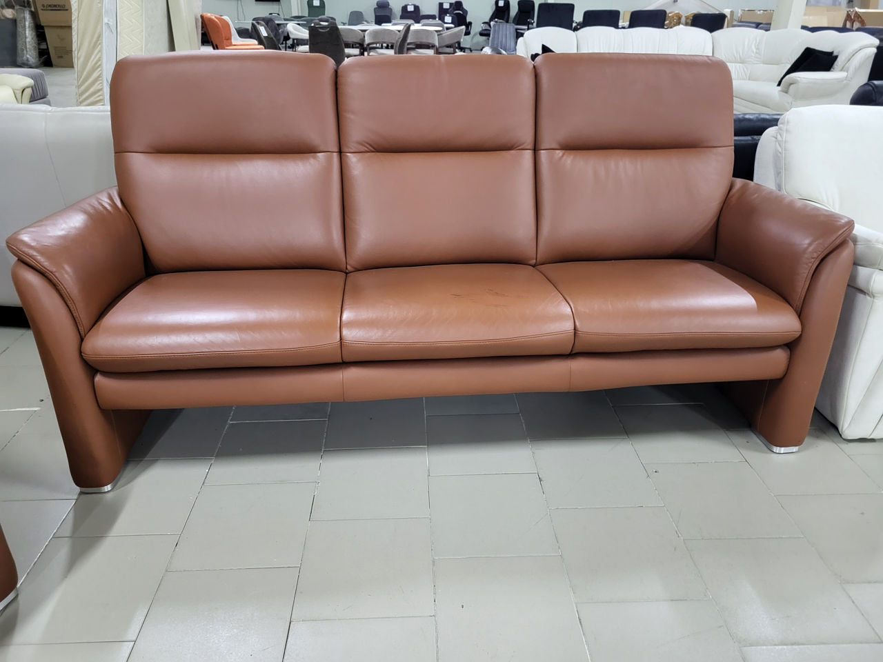 Canapea din piele maro 210 cm și fotolii ergonomice Longlife MobiHaus