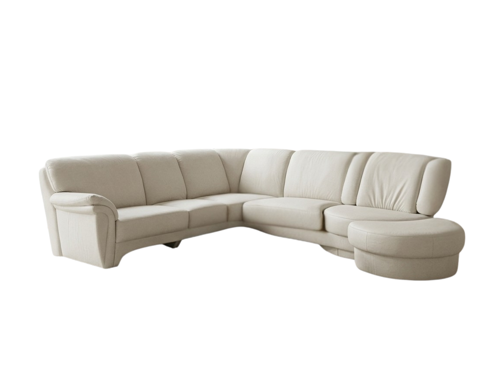 Coltar modular din Alcantara bej in showroom MobiHaus