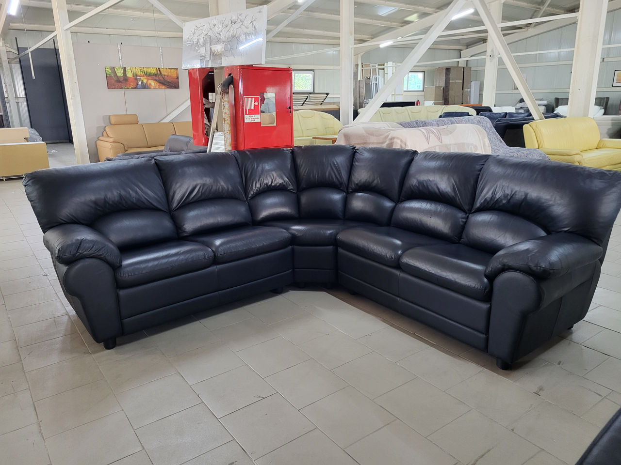 Colțar fix din piele naturală negru-bleumarin dimensiune 250x240 cm MobiHaus