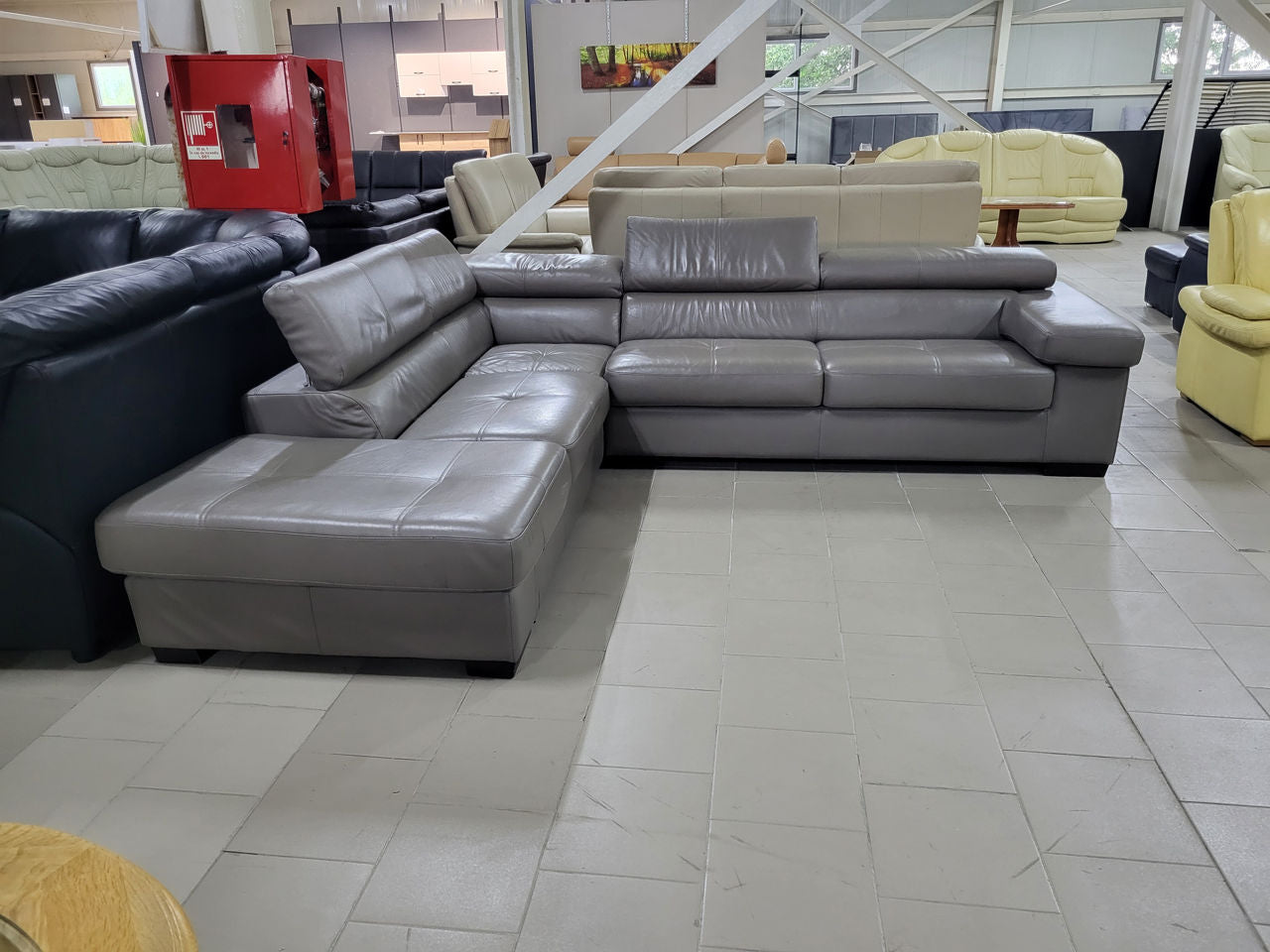 Colțar din piele naturală gri pentru amenajare living modern MobiHaus