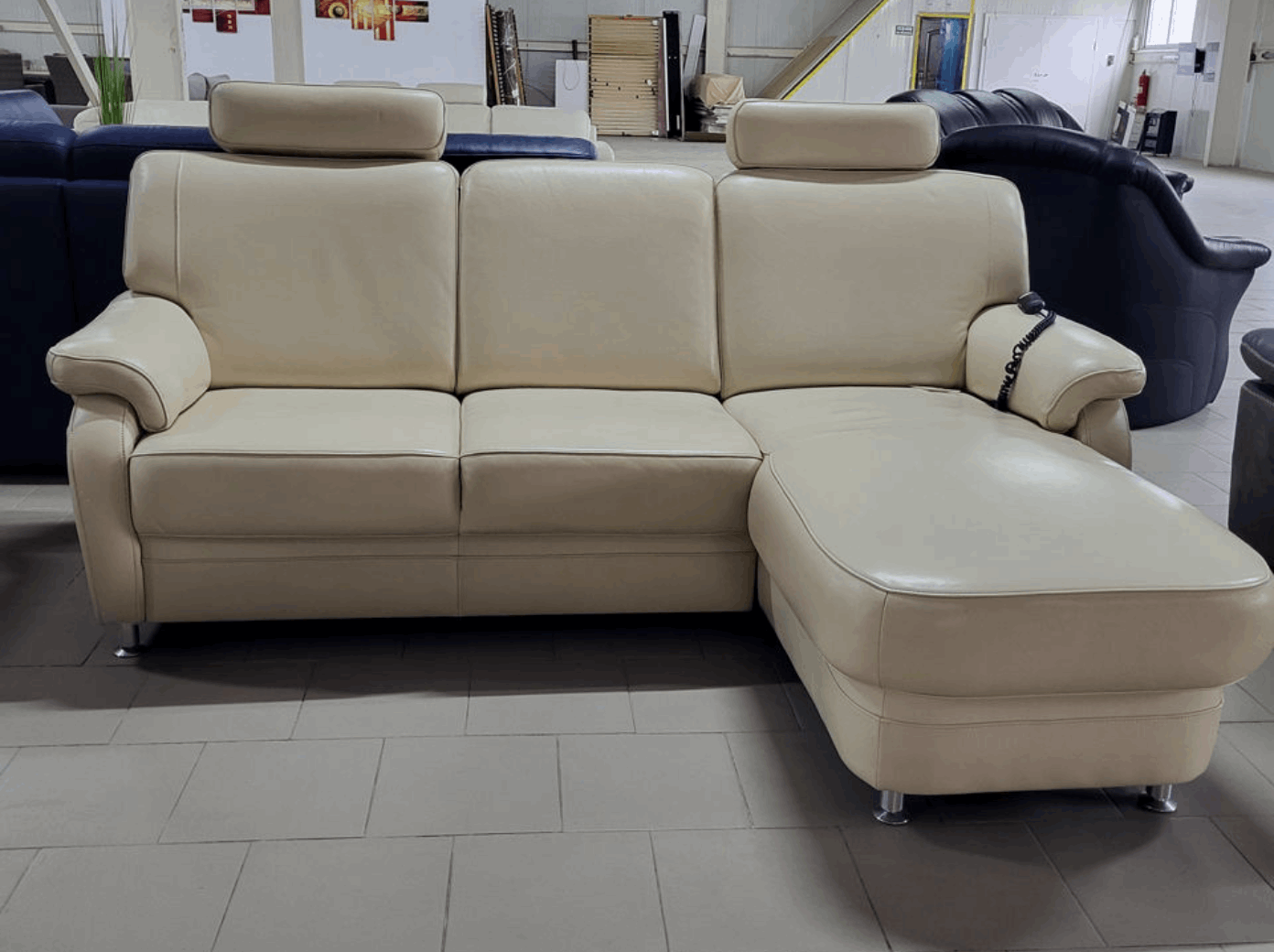 Colțar din piele bej în stare ca nouă import Germania