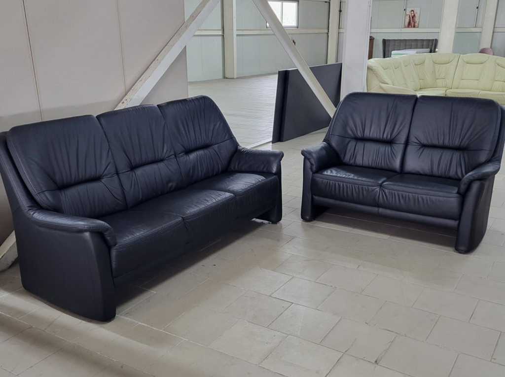 Mobilier de birou elegant set canapele din piele MobiHaus