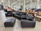 Set de mobilier italian din piele naturala expus in Showroom MobiHaus