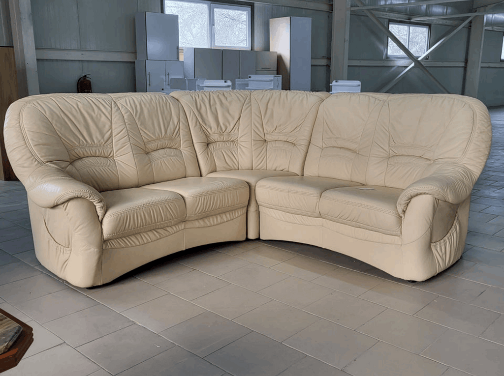 Colțar olive expus în Showroom MobiHaus